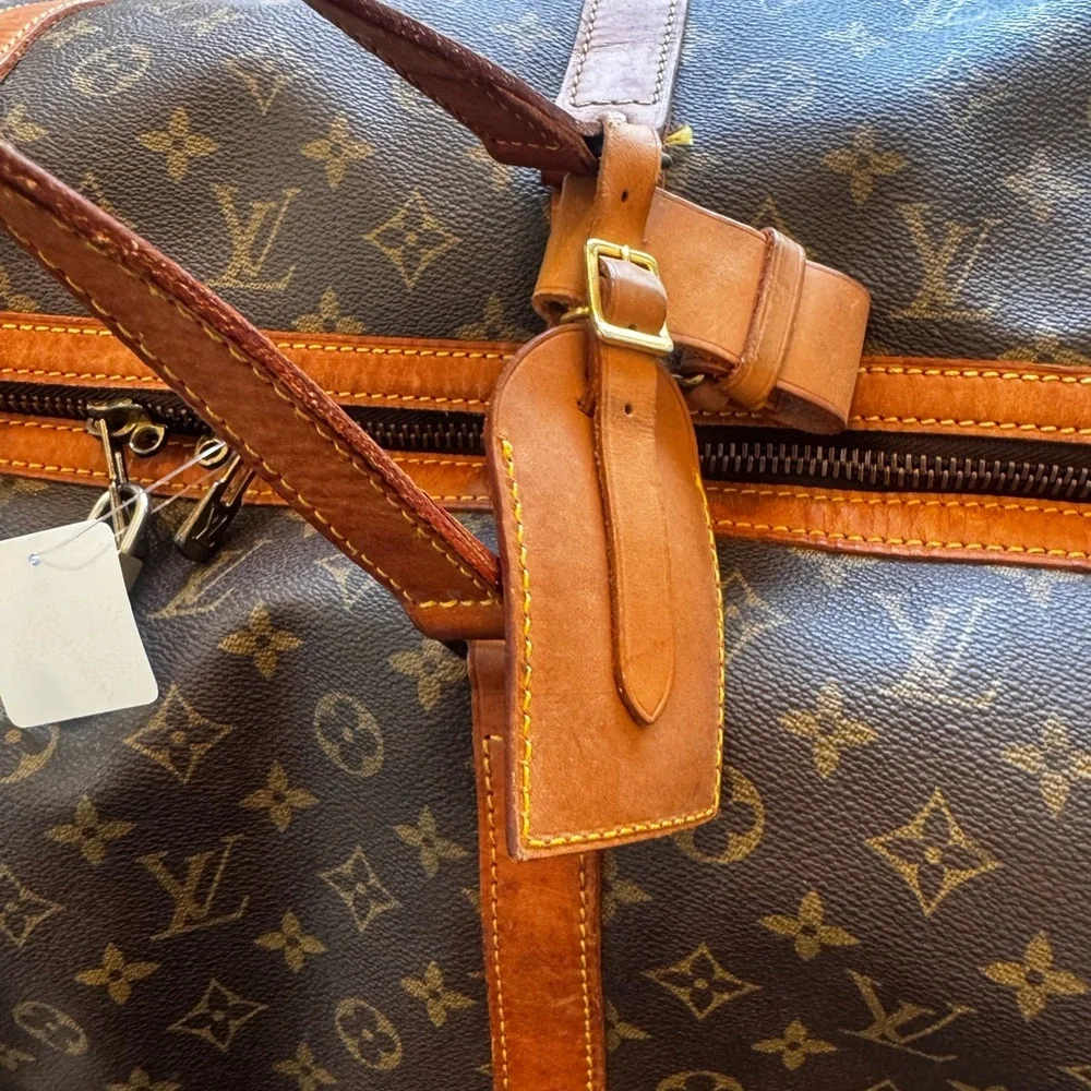 Louis Vuitton Monogram Keepall 55 travel bag
